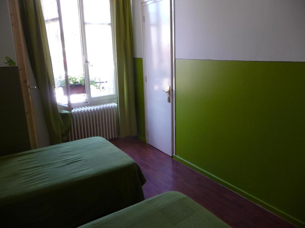Hotel Central Annecy Room photo