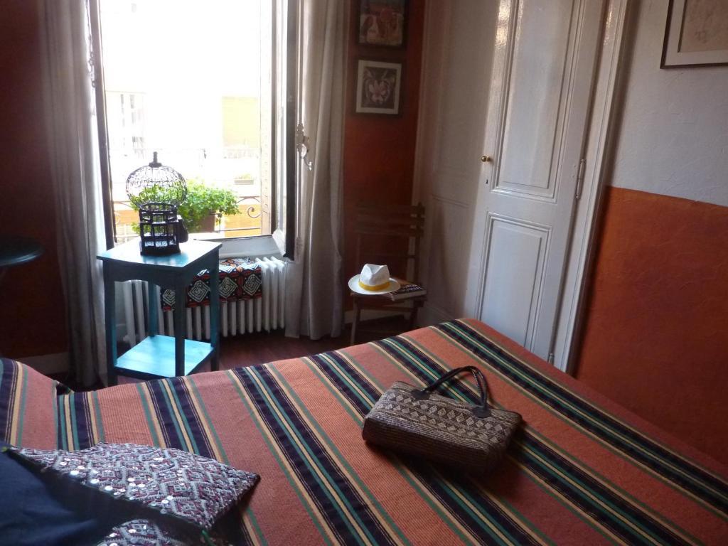 Hotel Central Annecy Room photo
